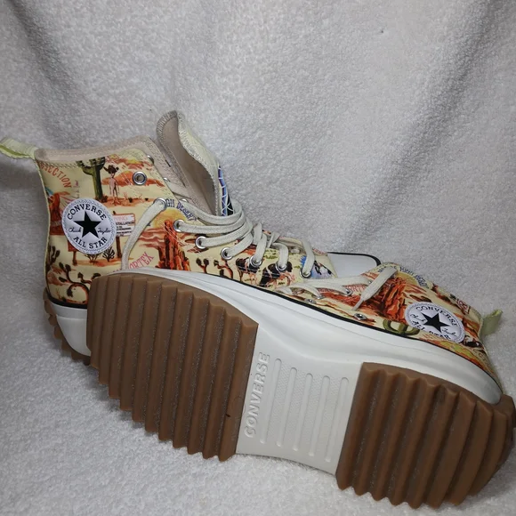 Converse Run Star Hike High" Twisted Resort" UFO Crash Site. - Picture 5 of 7